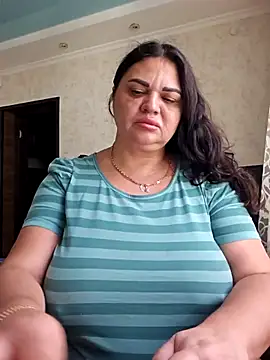 Snapshot of littleRikka chatting on 09-25-25, 10:19 littleRikka online show from 09-25-25, 10:19