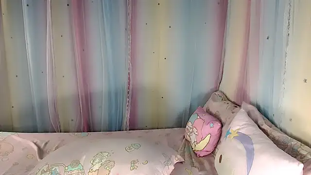 hersheykisses07 online show from 06-07-26, 07:17