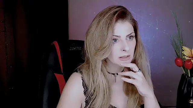 Eleonores online show from 11-18-25, 05:12