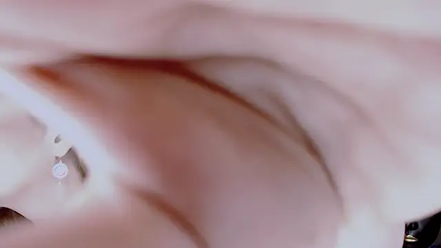 Eleonores online show from 11-28-25, 05:21