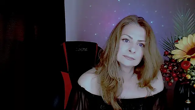 Snapshot of Eleonores chatting on 05-25-26, 05:35 Eleonores online show from 05-25-26, 05:35