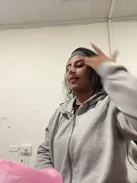 AbbyTaylorr online show from 04-17-26, 10:02