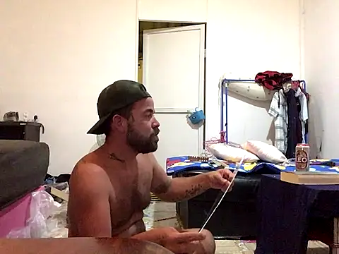 Snapshot of fuckerplayer1 chatting on 11-30-25, 04:11 fuckerplayer1 online show from 11-30-25, 04:11