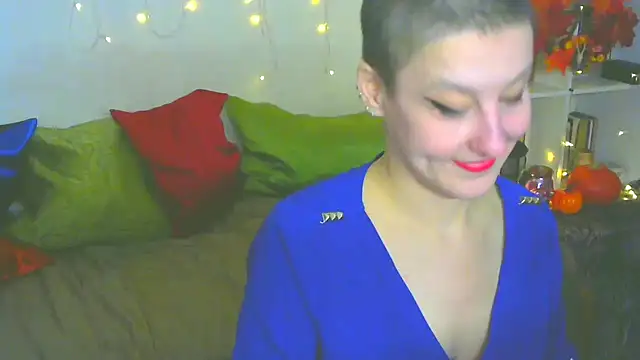 Snapshot of MartaBounty chatting on 10-31-25, 10:11 MartaBounty online show from 10-31-25, 10:11