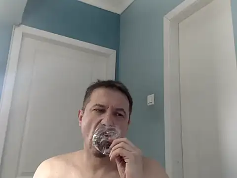 MisterFaithRO online show from 05-05-26, 01:41