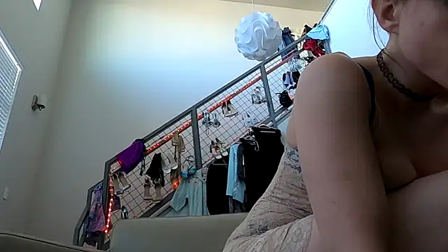 Snapshot of TheDaisyChaos chatting on 01-06-25, 07:56 TheDaisyChaos online show from 01-06-25, 07:56