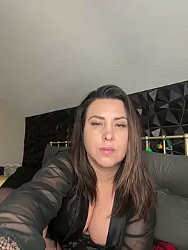 Snapshot of FeliciaHardy_ chatting on 12-18-24, 06:43 FeliciaHardy online show from 12-18-24, 06:43