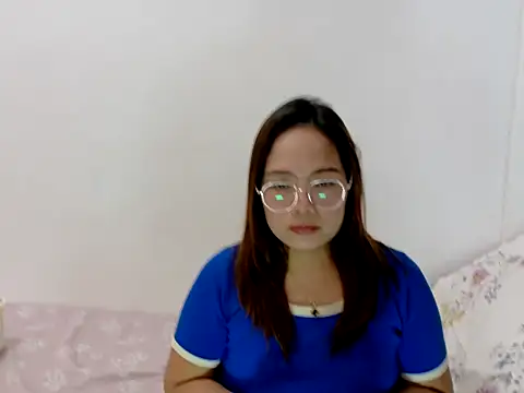 BURBERRY69 online show from 05-15-26, 07:48