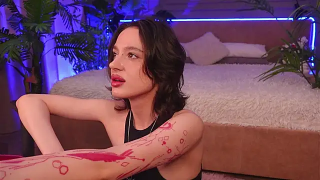 Devilinee online show from 04-04-26, 07:06