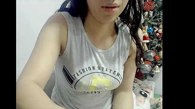 Snapshot of lizztaylor535 chatting on 12-10-24, 02:28 lizztaylor535 online show from 12-10-24, 02:28