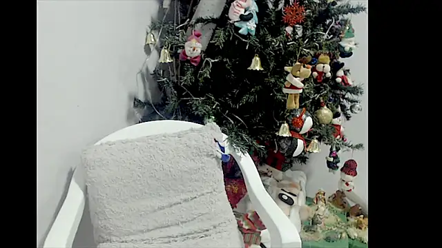 Snapshot of lizztaylor535 chatting on 12-13-24, 03:21 lizztaylor535 online show from 12-13-24, 03:21