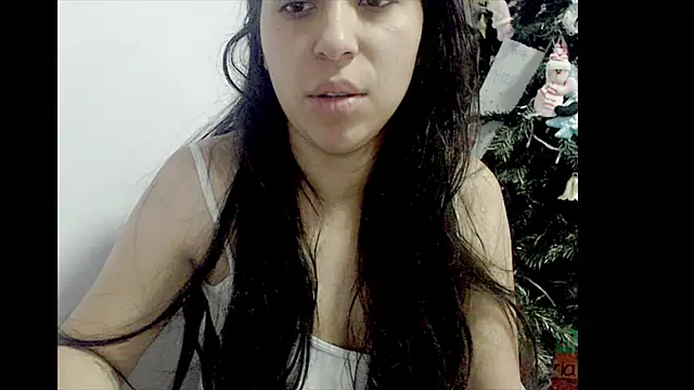 Snapshot of lizztaylor535 chatting on 12-17-24, 03:17 lizztaylor535 online show from 12-17-24, 03:17