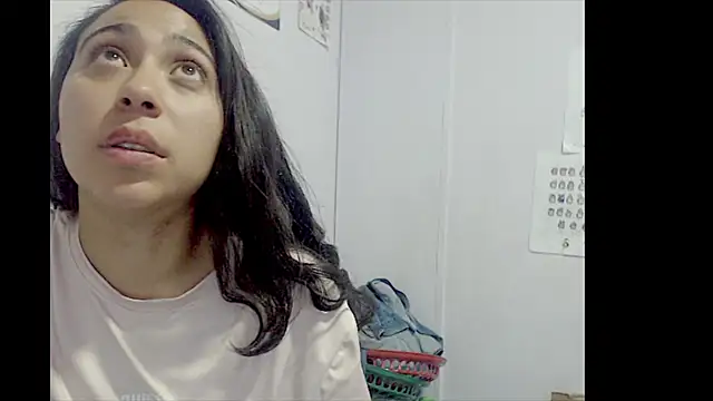 Snapshot of lizztaylor535 chatting on 03-10-25, 03:20 lizztaylor535 online show from 03-10-25, 03:20