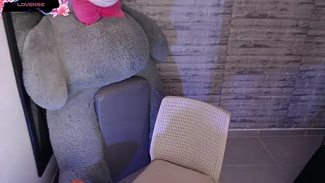 TinnaCobb online show from 01-10-26, 12:40