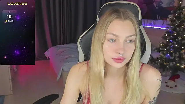 BiMolly online show from 12-27-24, 07:14