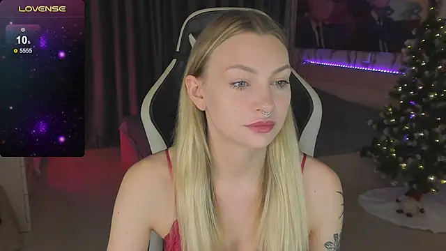 BiMolly online show from 12-30-24, 04:08