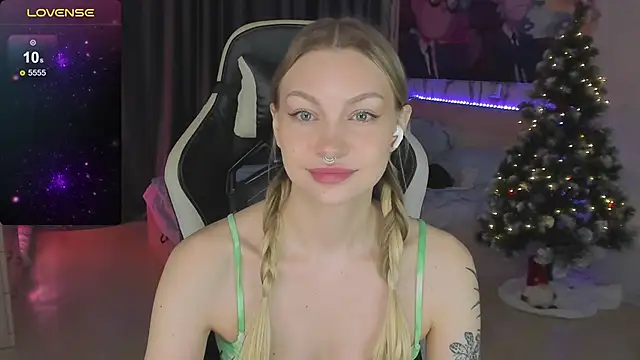 BiMolly online show from 02-15-25, 12:37