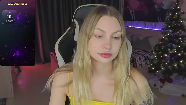 BiMolly online show from 02-28-25, 09:12