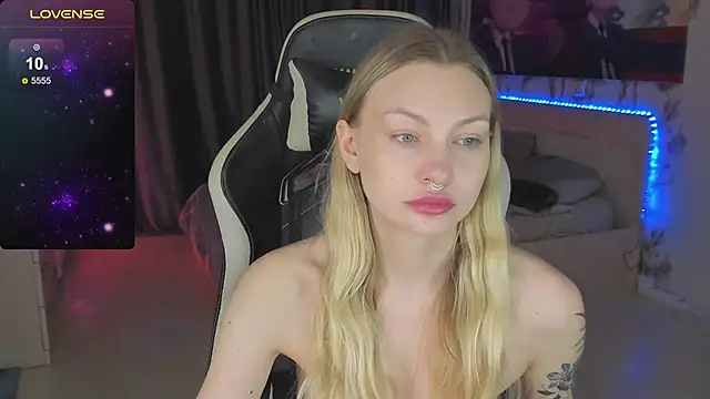 BiMolly online show from 03-14-25, 05:16