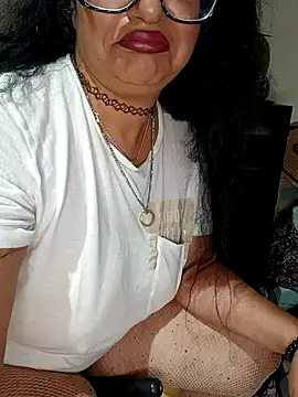 Snapshot of PichyPrettyPussy chatting on 10-24-25, 11:17 PichyPrettyPussy online show from 10-24-25, 11:17