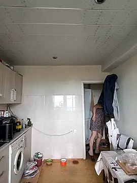  lady red  online show from 09-15-25, 06:24