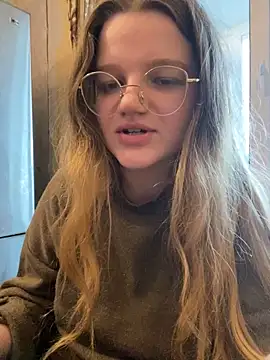 Snapshot of -MimmiLissa- chatting on 05-11-26, 12:00 -MimmiLissa- online show from 05-11-26, 12:00