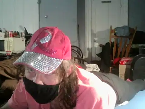 Snapshot of Valarie83 chatting on 01-04-25, 01:10 Valarie83 online show from 01-04-25, 01:10
