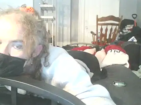 Snapshot of Valarie83 chatting on 01-25-25, 12:48 Valarie83 online show from 01-25-25, 12:48