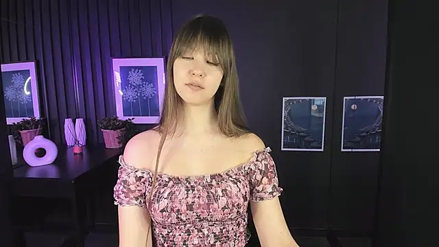 ElizaMild online show from 02-04-25, 04:39