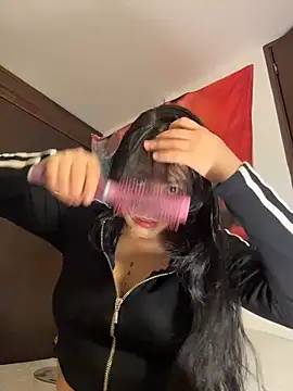 Snapshot of Naiara_sex chatting on 05-27-26, 07:16 Naiara sex online show from 05-27-26, 07:16