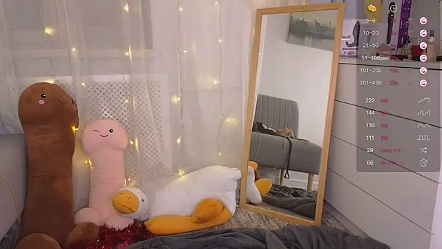 Snapshot of Mira_Falls chatting on 01-14-25, 11:31 Mira Falls online show from 01-14-25, 11:31