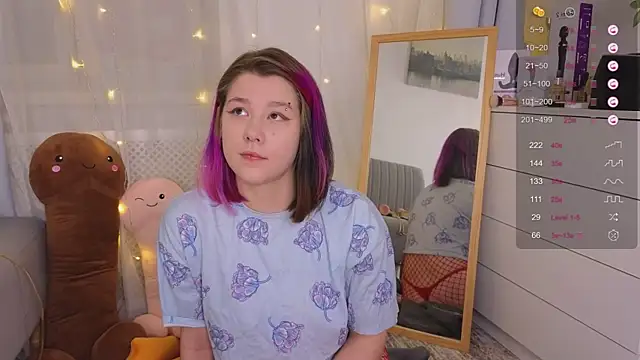 Snapshot of Mira_Falls chatting on 01-22-25, 05:16 Mira Falls online show from 01-22-25, 05:16