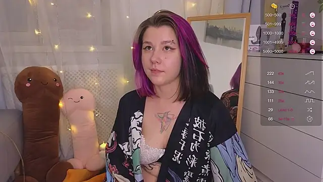 Snapshot of Mira_Falls chatting on 01-23-25, 11:15 Mira Falls online show from 01-23-25, 11:15