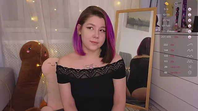 Snapshot of Mira_Falls chatting on 01-25-25, 05:18 Mira Falls online show from 01-25-25, 05:18