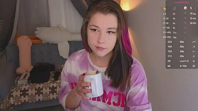 Snapshot of Mira_Falls chatting on 09-11-25, 04:23 Mira Falls online show from 09-11-25, 04:23