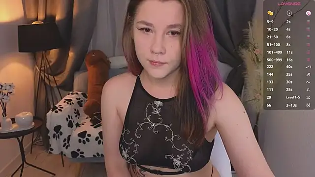 Snapshot of Mira_Falls chatting on 10-02-25, 05:25 Mira Falls online show from 10-02-25, 05:25