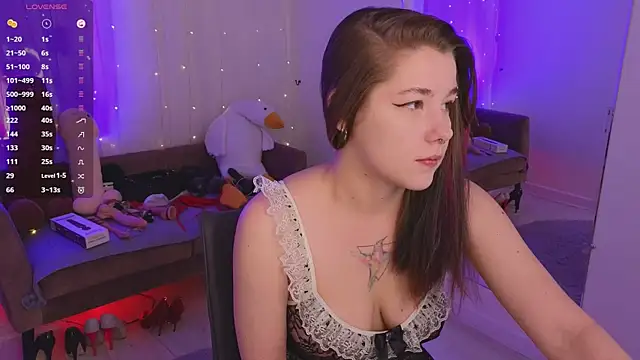 Snapshot of Mira_Falls chatting on 12-04-25, 05:28 Mira Falls online show from 12-04-25, 05:28