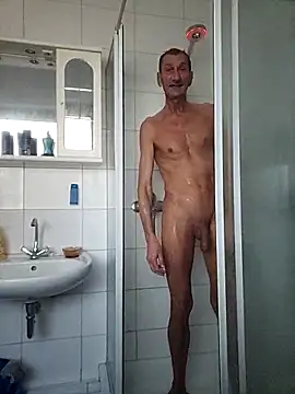 Python43 online show from 03-01-26, 08:38