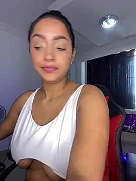 Snapshot of Shantal_Lovee chatting on 01-08-25, 04:44 Shantal Lovee online show from 01-08-25, 04:44