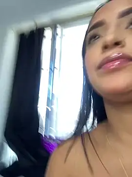 Snapshot of Shantal_Lovee chatting on 01-15-25, 05:37 Shantal Lovee online show from 01-15-25, 05:37