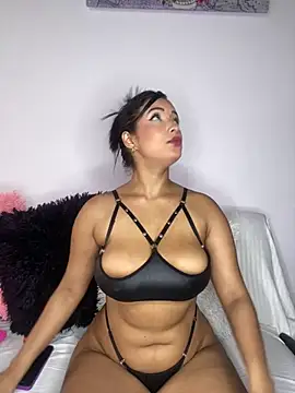 Snapshot of Shantal_Lovee chatting on 03-17-25, 05:16 Shantal Lovee online show from 03-17-25, 05:16