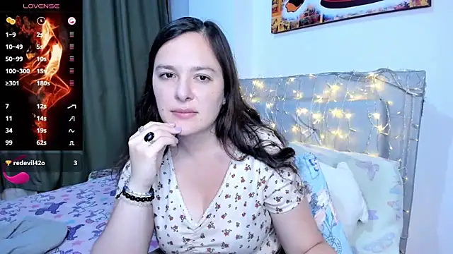 angelaagomez online show from 05-18-26, 04:07