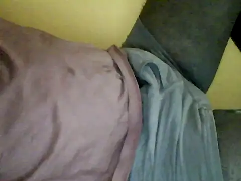 Snapshot of Indianguymohan chatting on 07-17-26, 05:07 Indianguymohan online show from 07-17-26, 05:07
