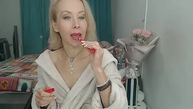 LuxuryNika online show from 10-14-25, 04:19