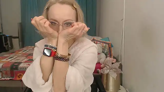 LuxuryNika online show from 03-06-26, 03:19