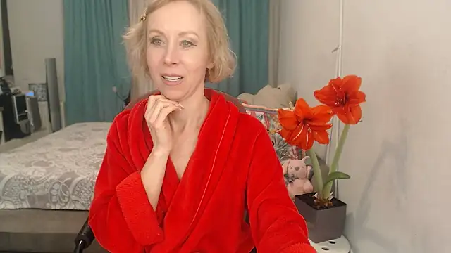 LuxuryNika online show from 04-18-26, 08:09
