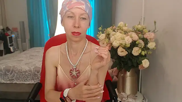 LuxuryNika online show from 07-20-26, 10:39