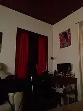 Snapshot of Eze_mole chatting on 10-28-25, 03:25 Eze mole online show from 10-28-25, 03:25