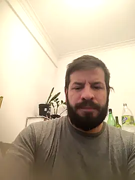 Snapshot of juanci_to chatting on 10-15-25, 12:22 juanci to online show from 10-15-25, 12:22