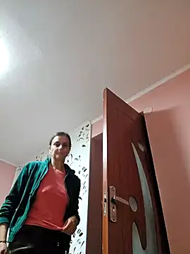 IsabelleCraft online show from 03-15-25, 05:15